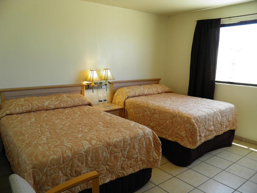 #38 Bungalow Seaside Hotel & Victors RV Park