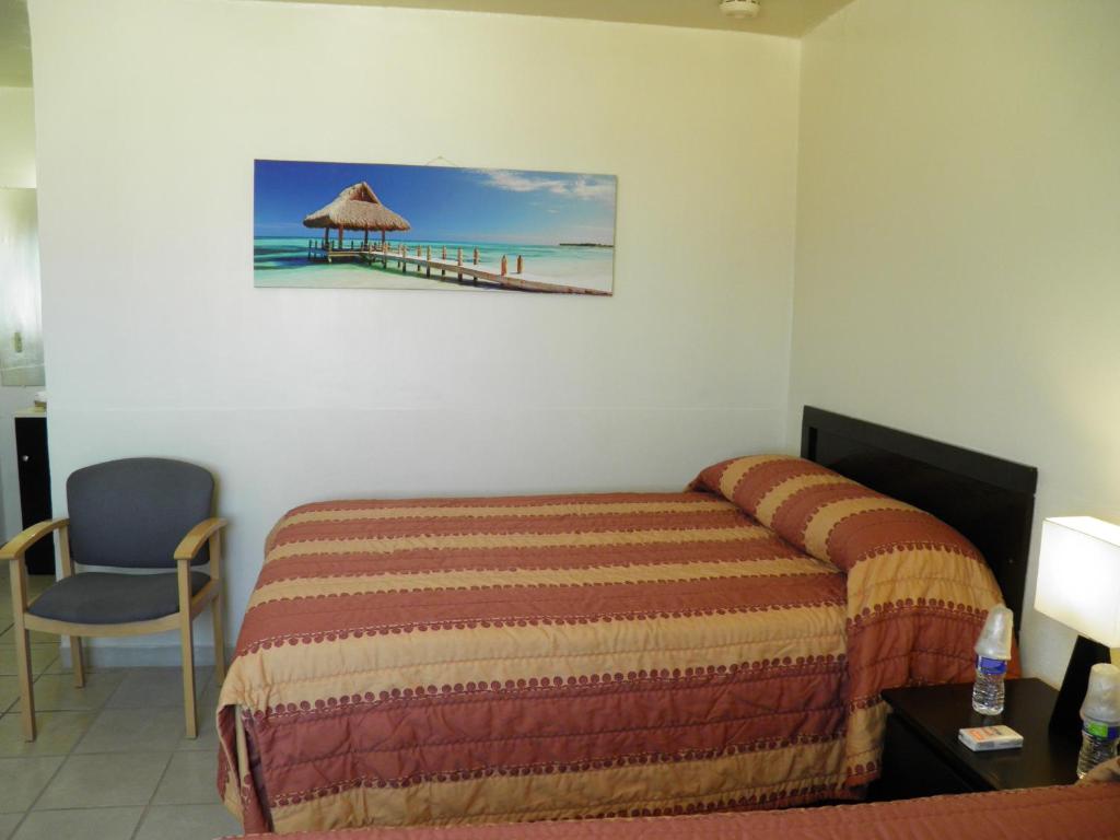 #40 Bungalow Seaside Hotel & Victors RV Park