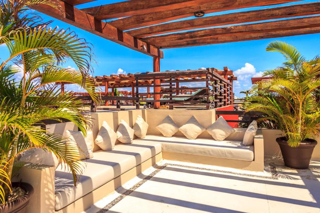 Aldea Beachside Condo by BVR Aldea Beachside Condo by BVR