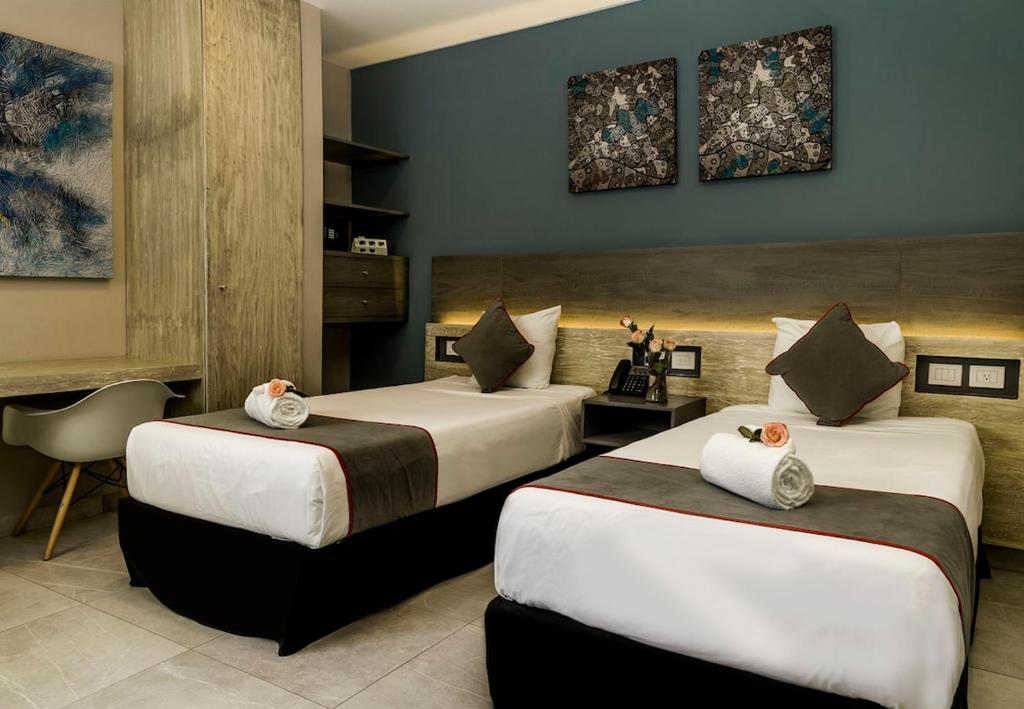 Attraction Hotel Deluxe