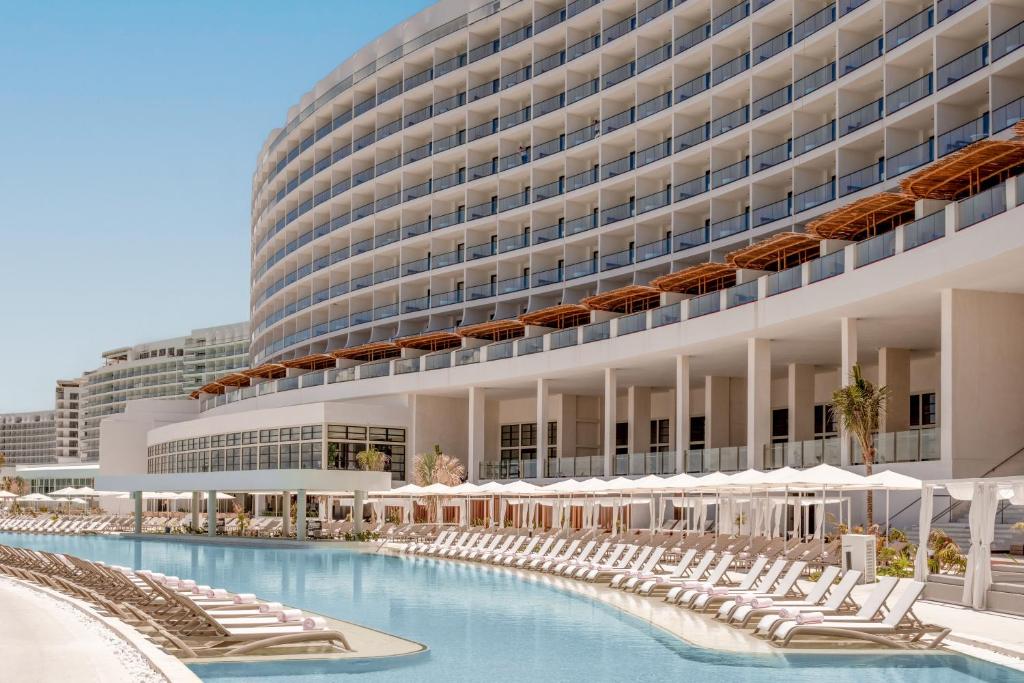 AVA Resort Cancun - All Inclusive