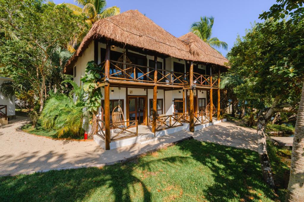 Azulea Bacalar Hotel & Spa – Lagoon Front Azulea Bacalar Hotel & Spa - Lagoon Front