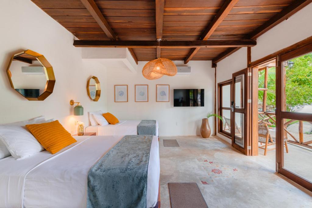 Azulea Bacalar Hotel & Spa – Lagoon Front Azulea Bacalar Hotel & Spa - Lagoon Front