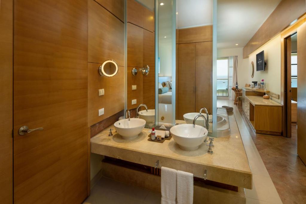 Beach Palace – All Inclusive Beach Palace - All Inclusive