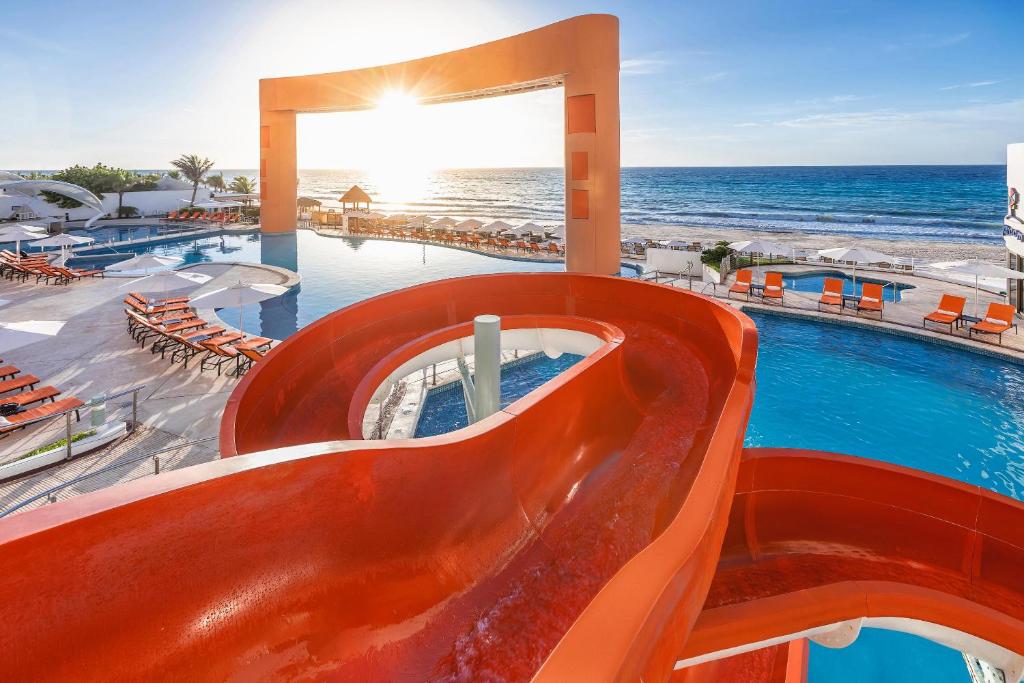 Beach Palace – All Inclusive Beach Palace - All Inclusive