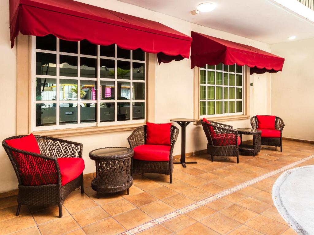 Boca Inn Hotel & Suites Boca Inn Hotel & Suites