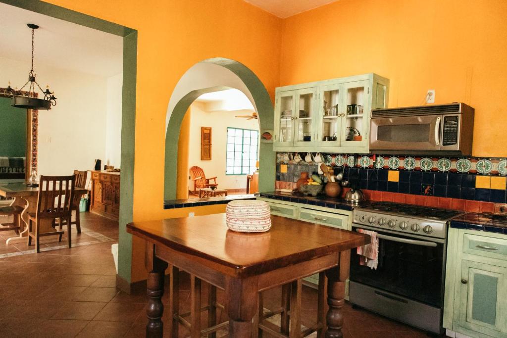 Bombon Guesthouse Bombon Guesthouse