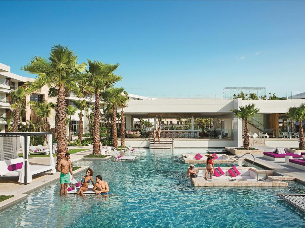 Breathless Riviera Cancun Resort & Spa – Adults Only – All inclusive Breathless Riviera Cancun Resort & Spa - Adults Only - All inclusive