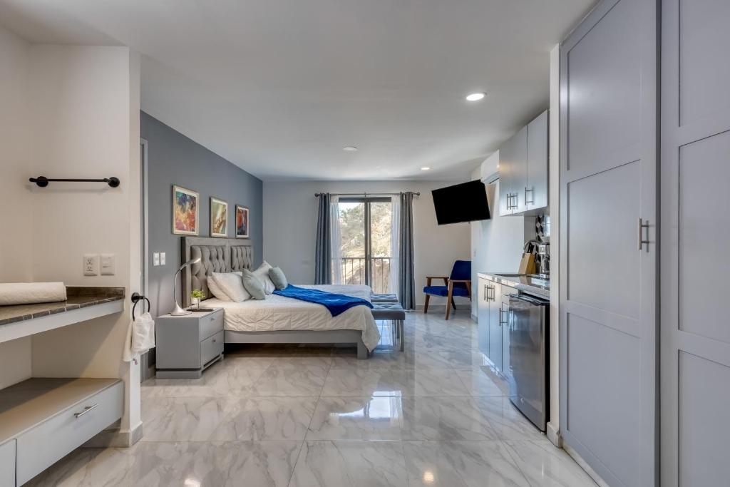 Cabo Cove 408 B