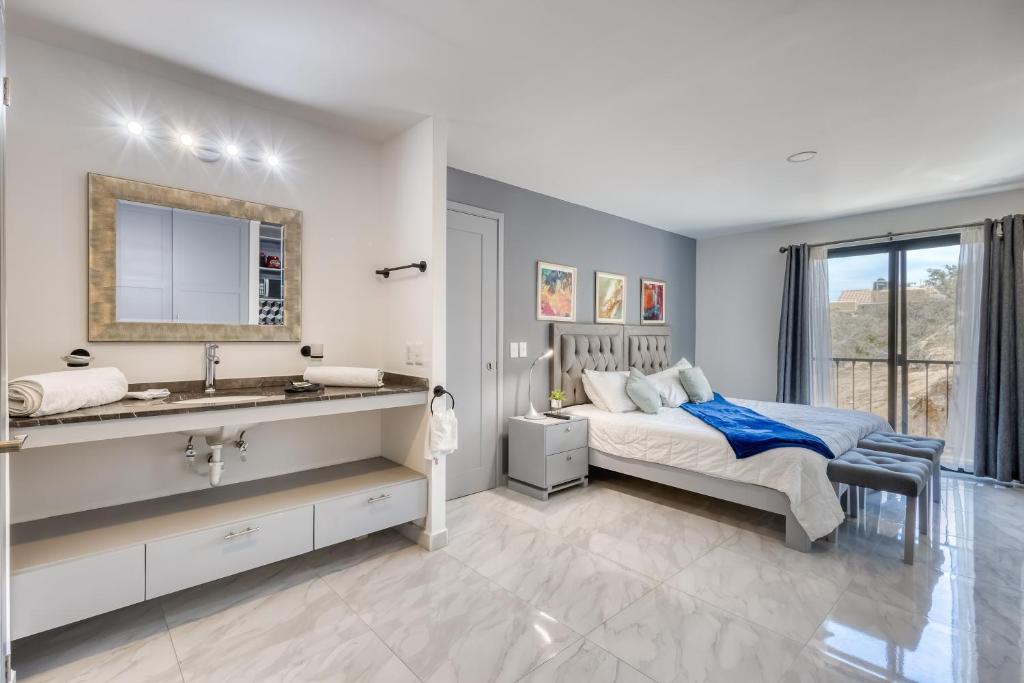 Cabo Cove 408 B