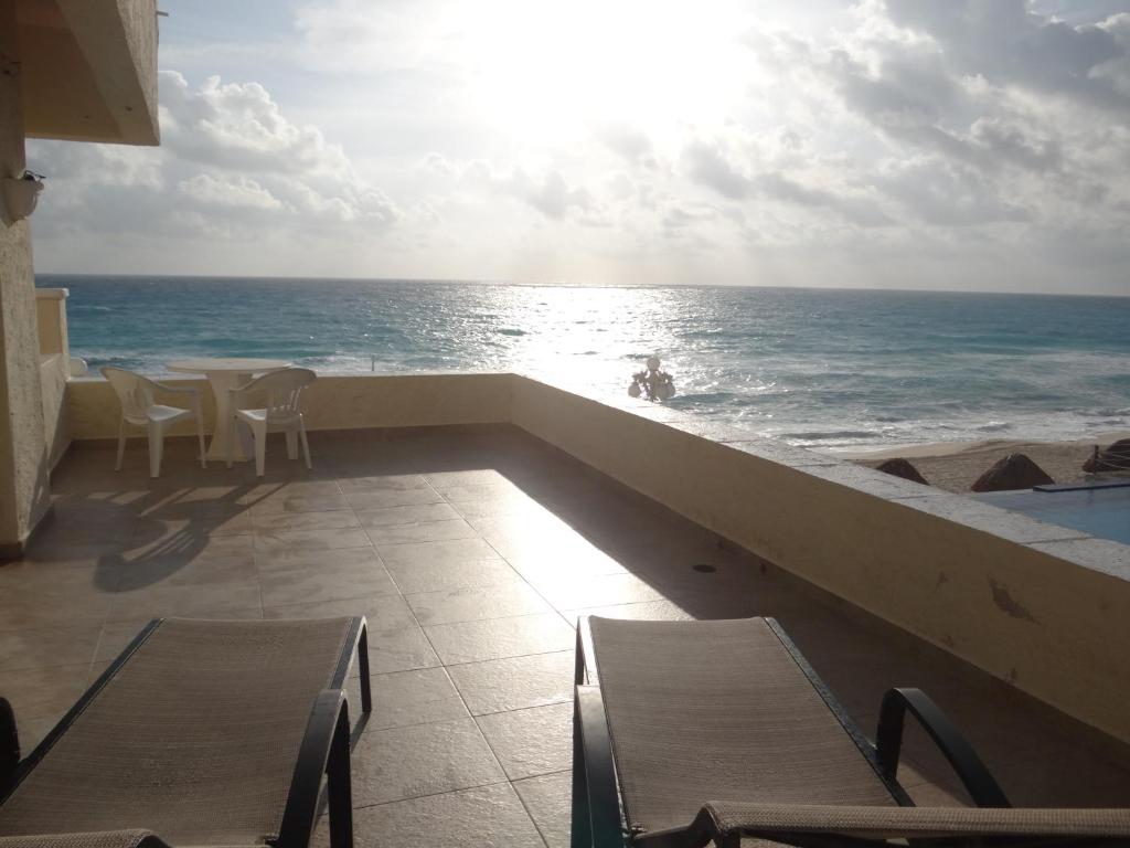 Cancun Connection