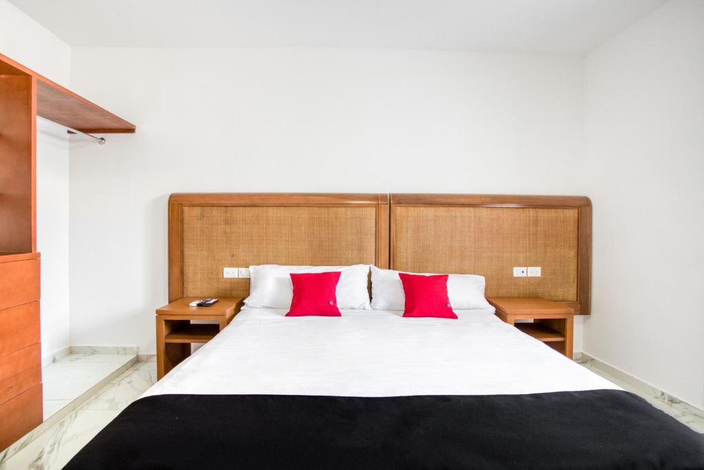 Capital O Hotel Yukon