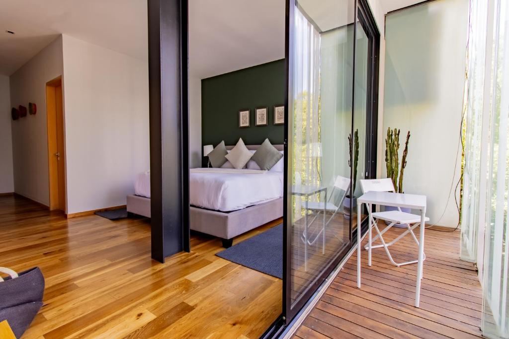 Capitalia - Luxury Apartments - Temístocles 40