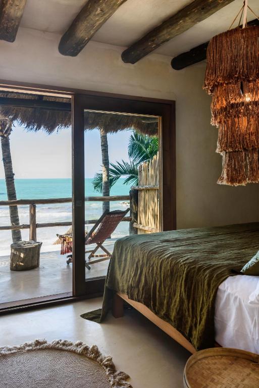 CASA CAT BA Beachfront Boutique Hotel