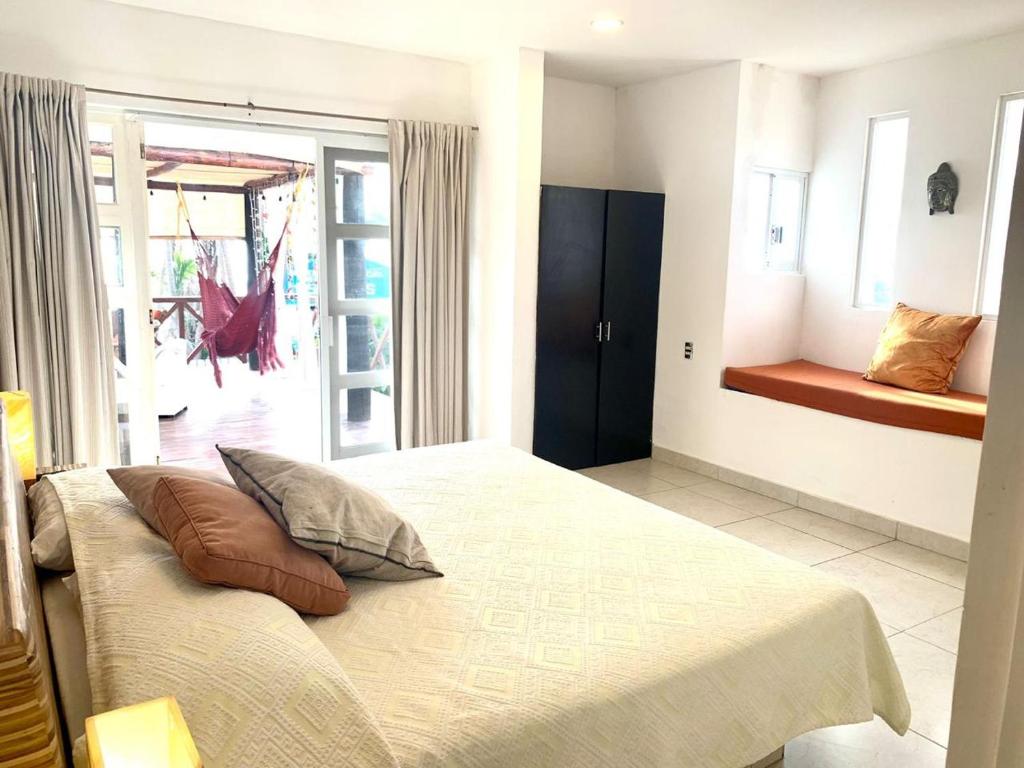 Casa de las Olas Surf & Beach Club Casa de las Olas Surf & Beach Club