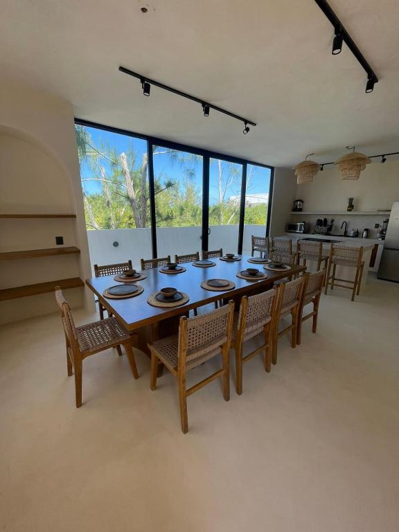 Casa Hood By the Sea