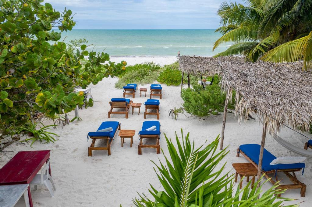 Casa Mate BeachFront Cabañas El Cuyo