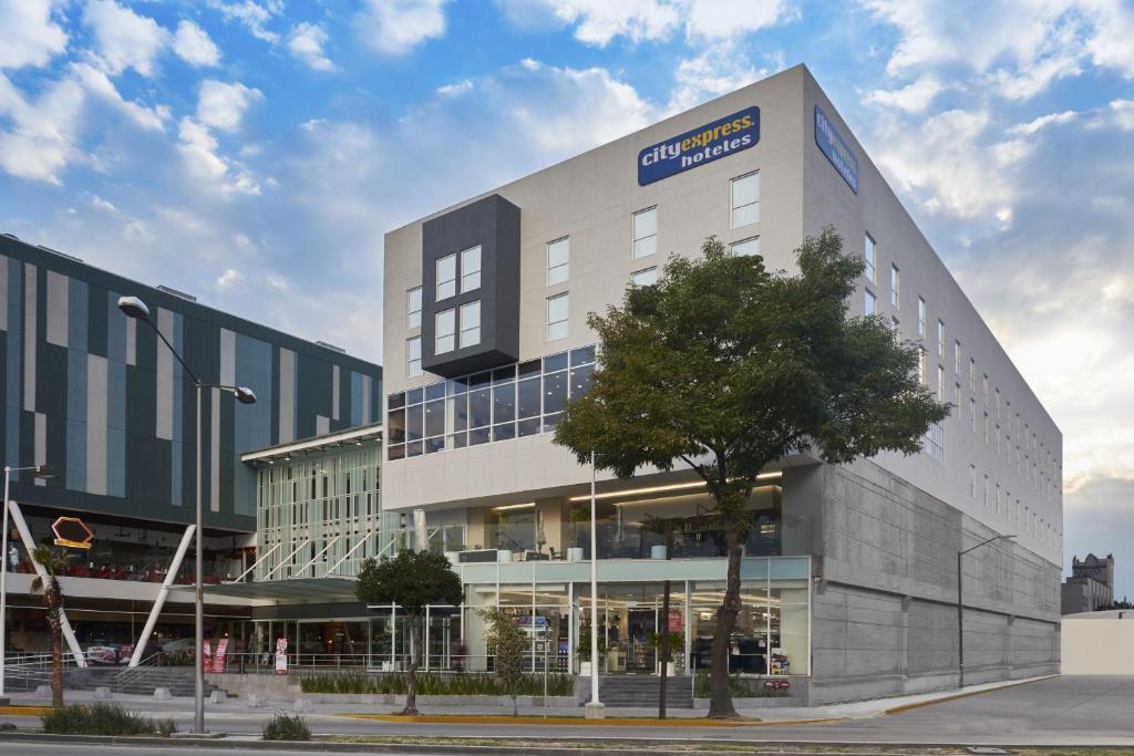 City Express by Marriott La Raza City Express by Marriott La Raza