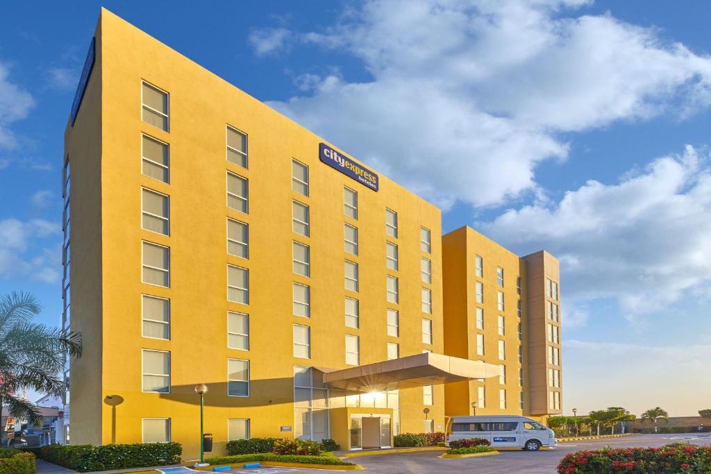 City Express by Marriott Manzanillo City Express by Marriott Manzanillo