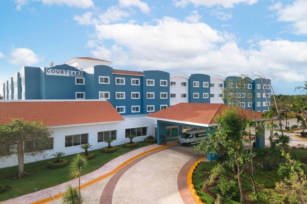 Courtyard by Marriott Cancun Airport Courtyard by Marriott Cancun Airport