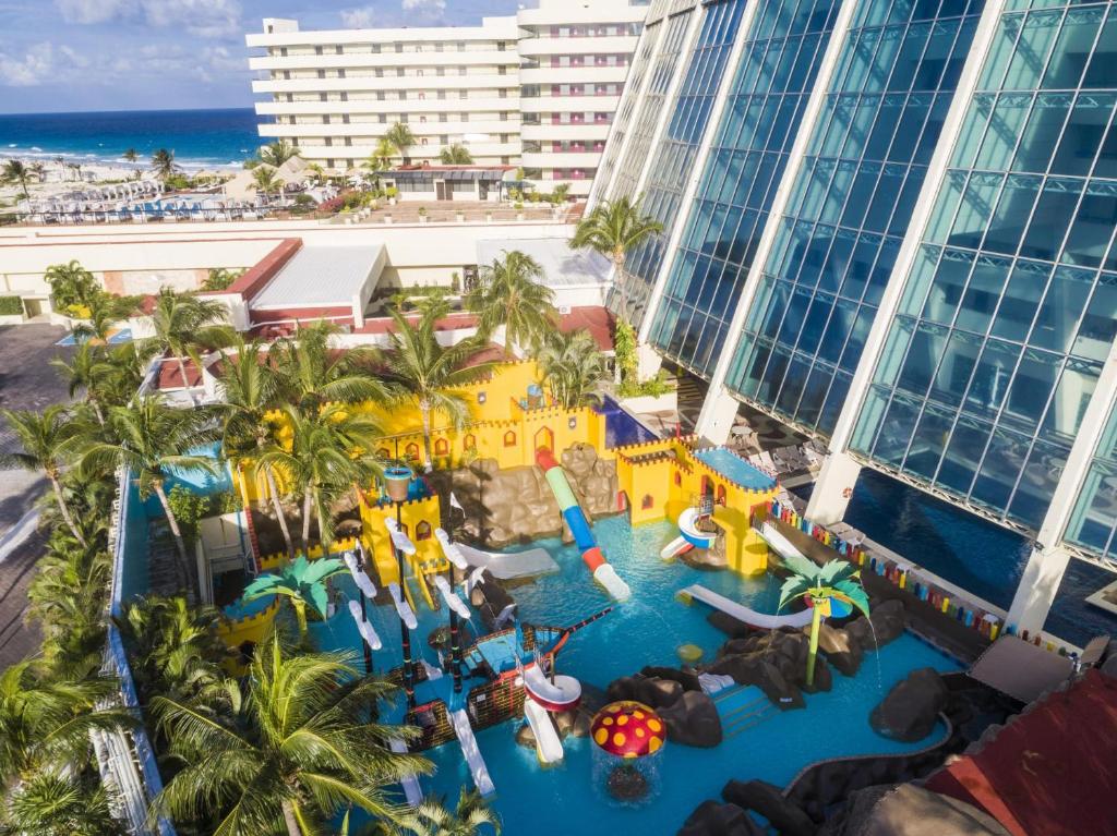 Crown Paradise Club Cancun – All Inclusive Crown Paradise Club Cancun - All Inclusive