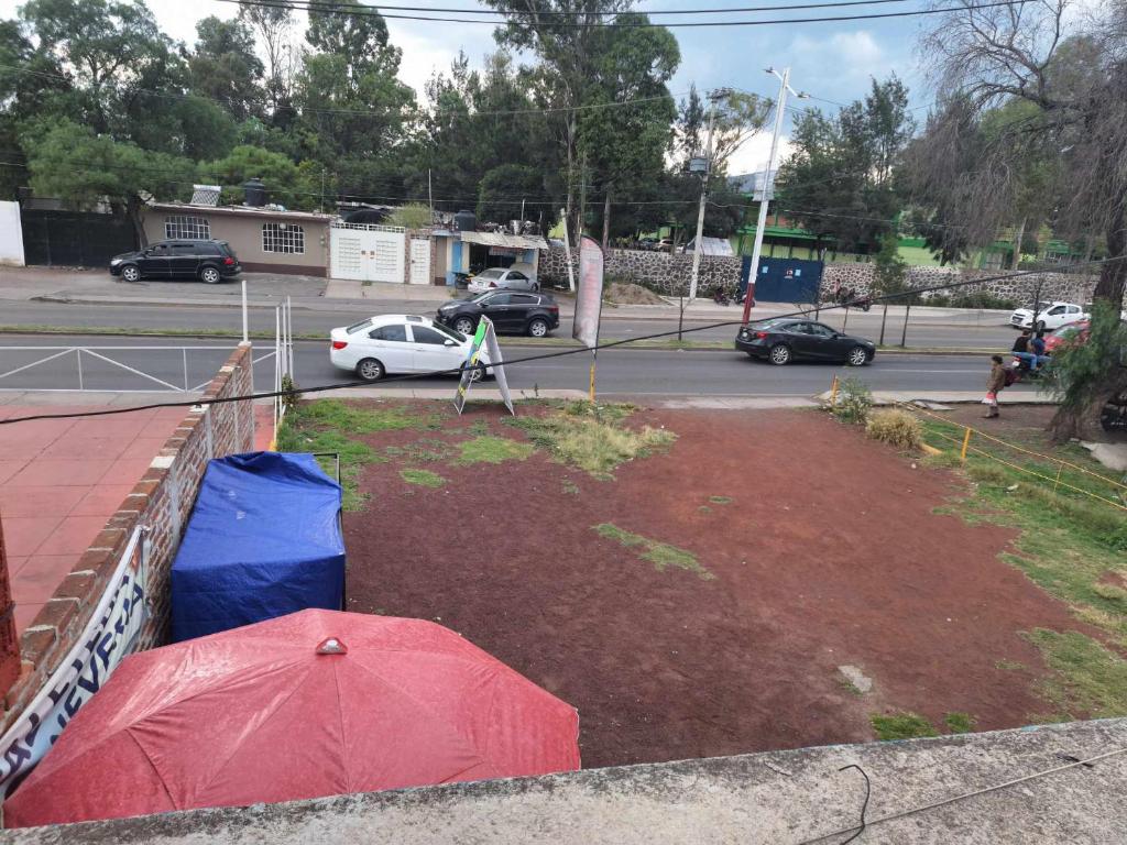 Cuartos En Pie de Carretera