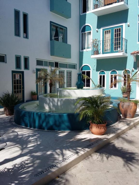 Delphinus Inn