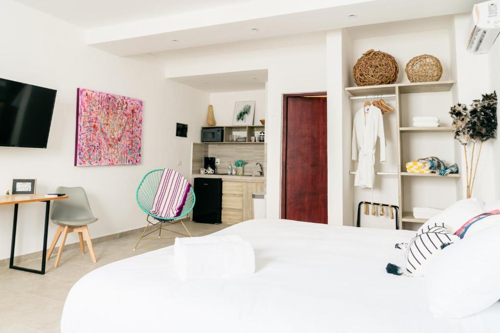 dewl estudios & residences : THE KAHLO dewl estudios & residences : THE KAHLO