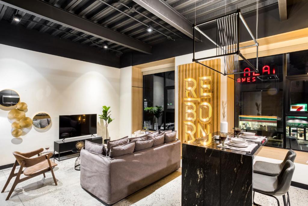 Downtown Designer Apartments by ULIV Downtown Designer Apartments by ULIV
