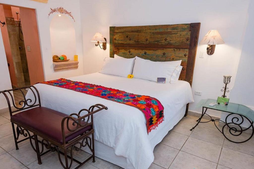 El Encanto Inn & Suites El Encanto Inn & Suites