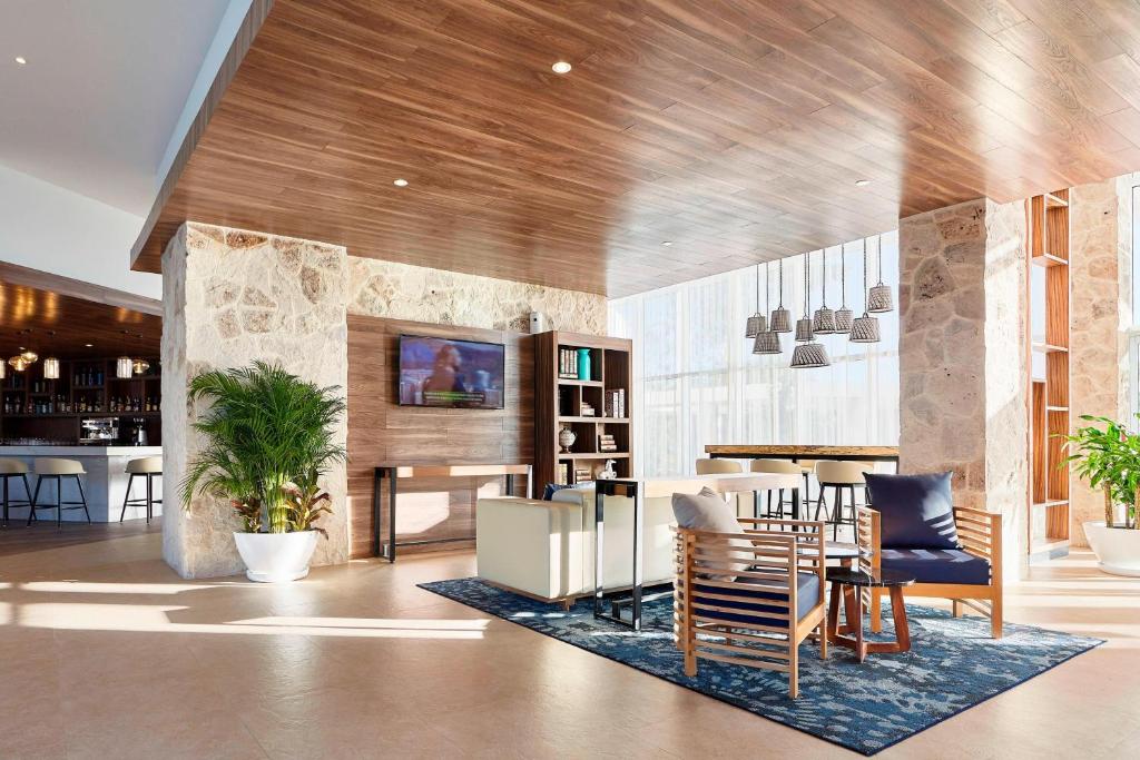 Fairfield Inn & Suites by Marriott Cancun Airport Fairfield Inn & Suites by Marriott Cancun Airport