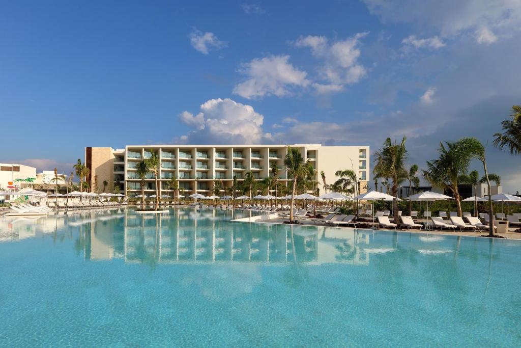 Family Selection at Grand Palladium Costa Mujeres Resort & Spa – All Inclusive Family Selection at Grand Palladium Costa Mujeres Resort & Spa - All Inclusive