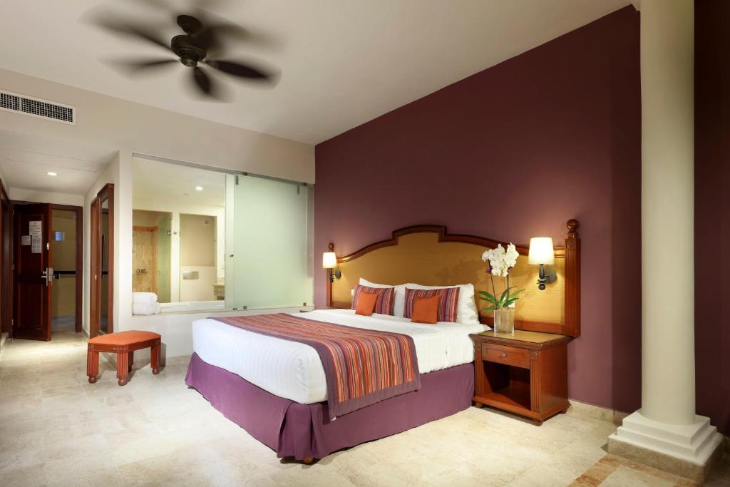 Family Selection at Grand Palladium Vallarta Resort & Spa – All Inclusive Family Selection at Grand Palladium Vallarta Resort & Spa - All Inclusive