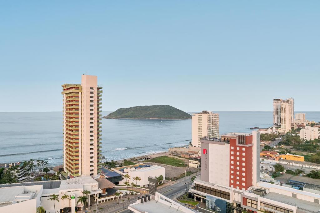 Fiesta Inn Mazatlán Fiesta Inn Mazatlán