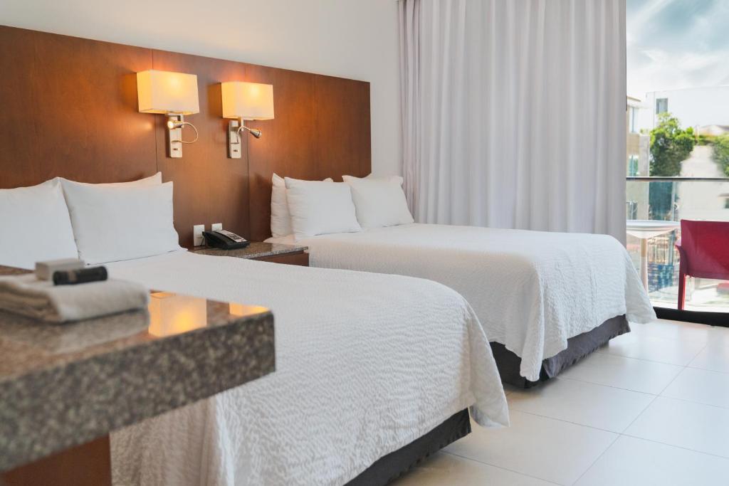 Fiesta Inn Playa del Carmen Fiesta Inn Playa del Carmen