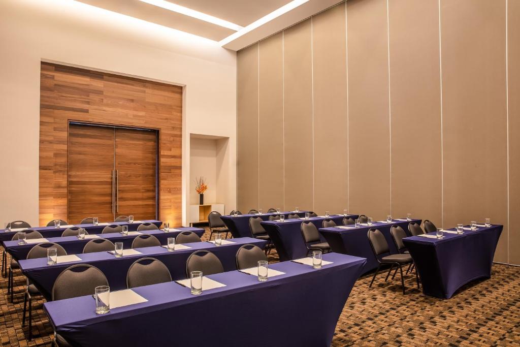 Fiesta Inn Tuxtla Fashion Mall Fiesta Inn Tuxtla Fashion Mall