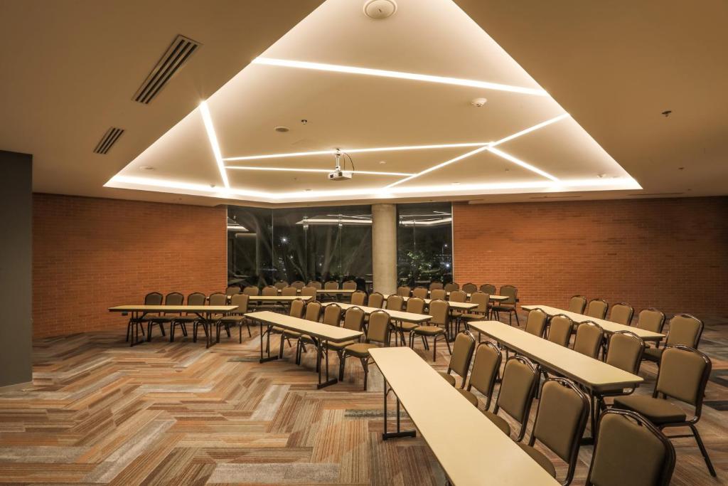 Four Points by Sheraton Puebla Four Points by Sheraton Puebla