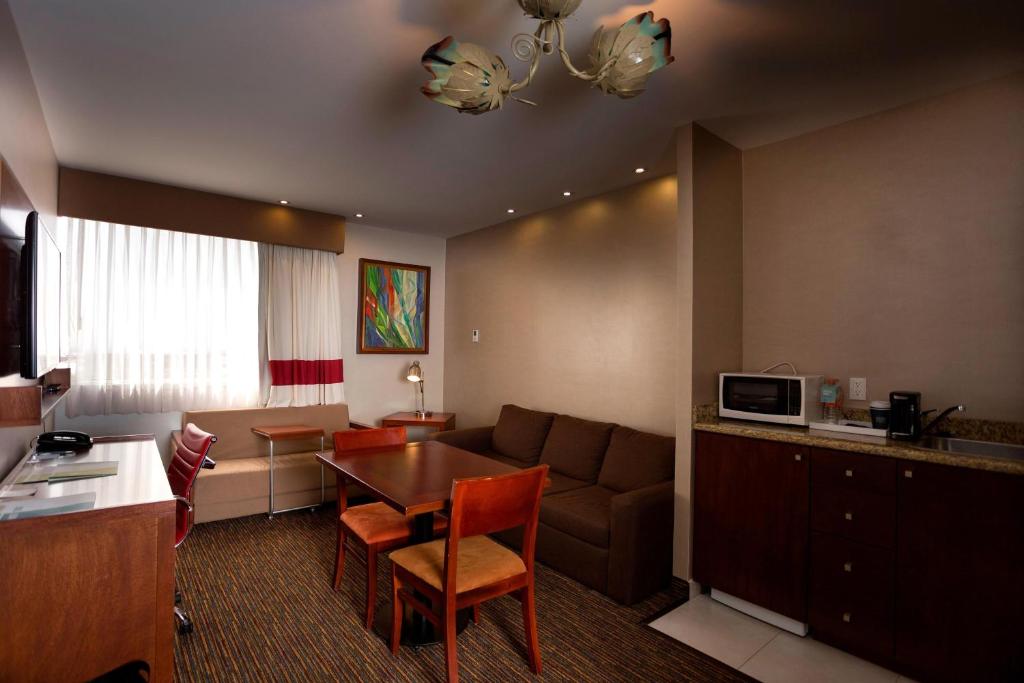 Four Points by Sheraton Queretaro Norte