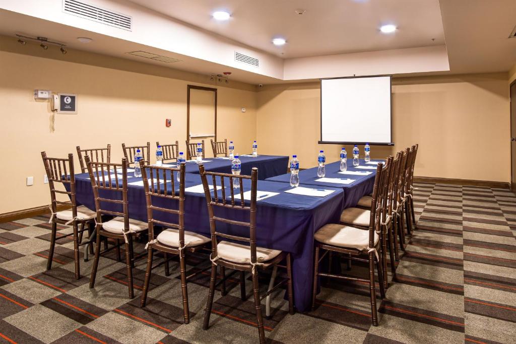 Four Points by Sheraton Saltillo Four Points by Sheraton Saltillo
