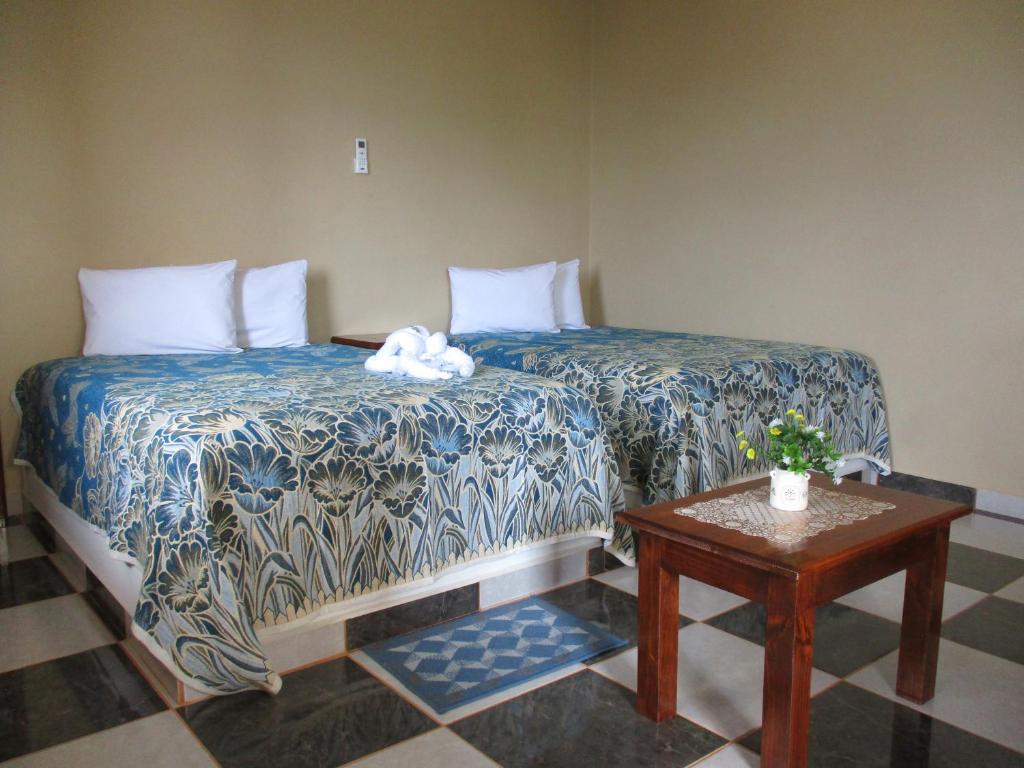 Gloria's Hotel