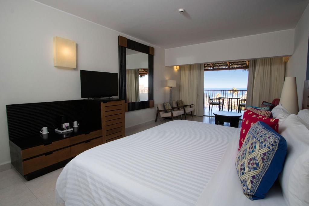 Grand Decameron Los Cabos, A Trademark All-Inclusive Resort Grand Decameron Los Cabos, A Trademark All-Inclusive Resort