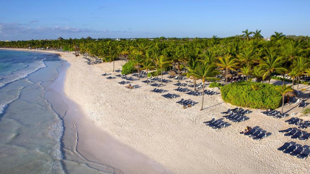 Grand Palladium Colonial Resort & Spa – All Inclusive Grand Palladium Colonial Resort & Spa - All Inclusive