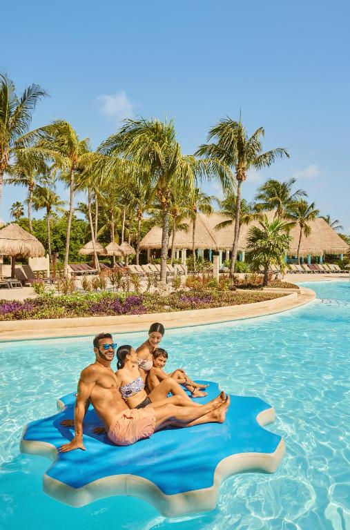 Grand Palladium Colonial Resort & Spa – All Inclusive Grand Palladium Colonial Resort & Spa - All Inclusive