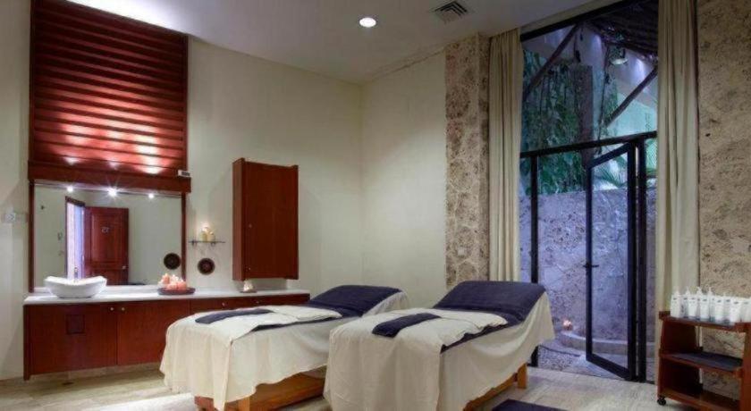 Grand Palladium Riviera Resort and Spa – All Inclusive Grand Palladium Riviera Resort and Spa - All Inclusive