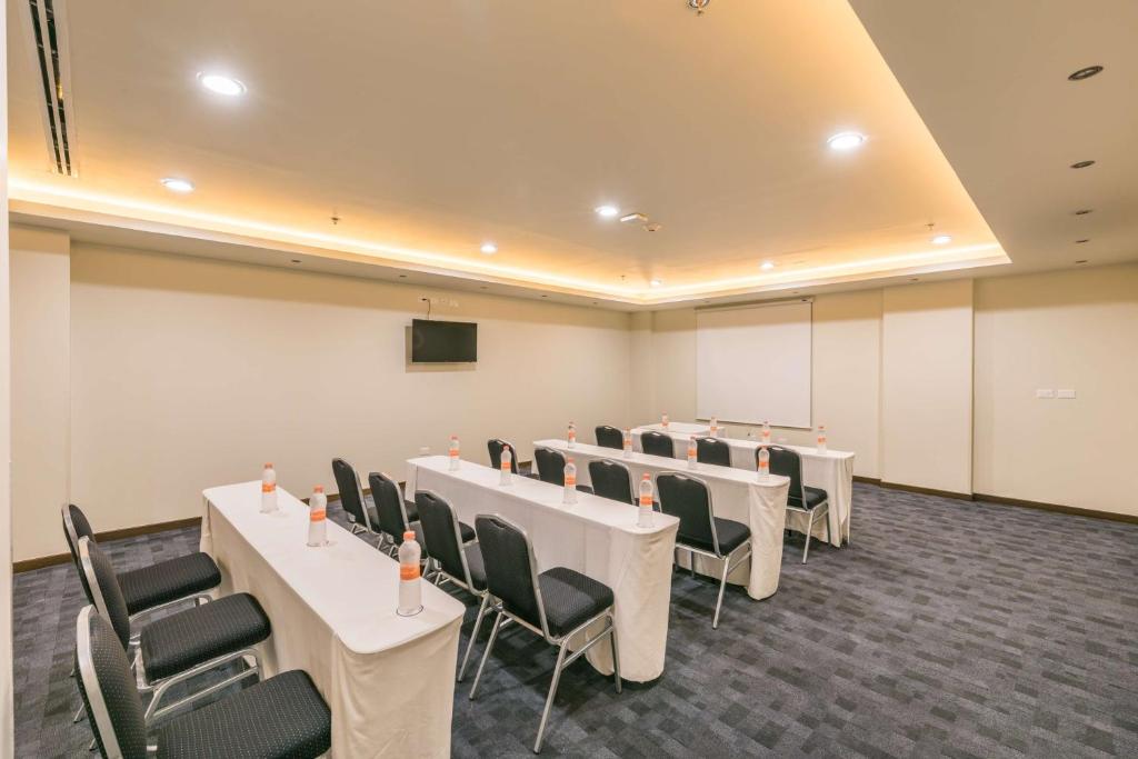 Hampton Inn & Suites by Hilton Salamanca Bajio Hampton Inn & Suites by Hilton Salamanca Bajio