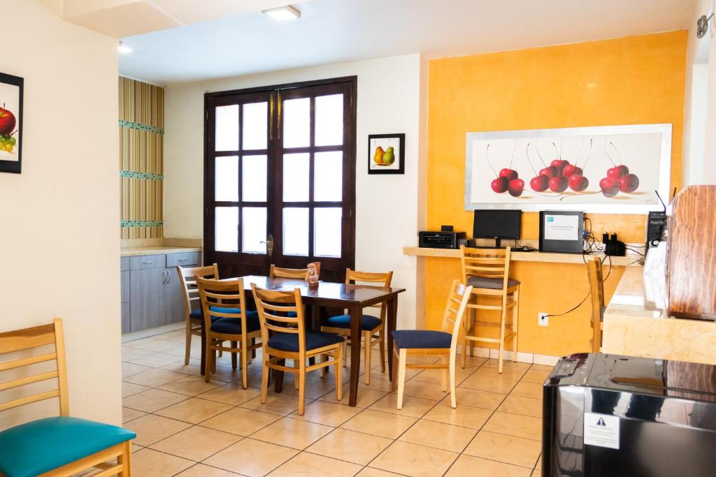 Happy Express Hotel