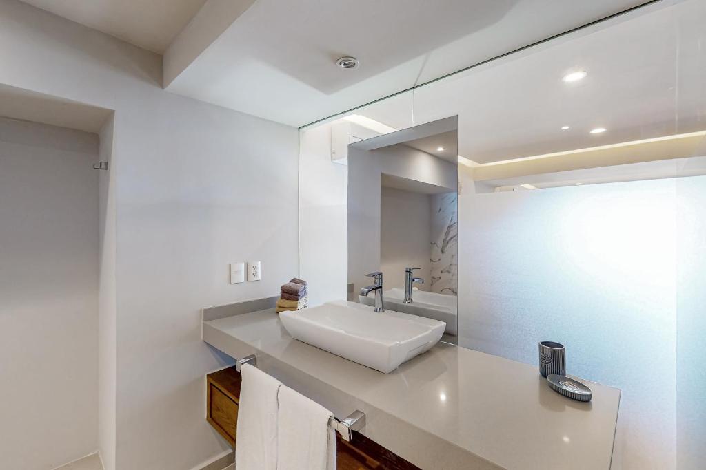 Harbor 171 Oceanfront Residences #3009