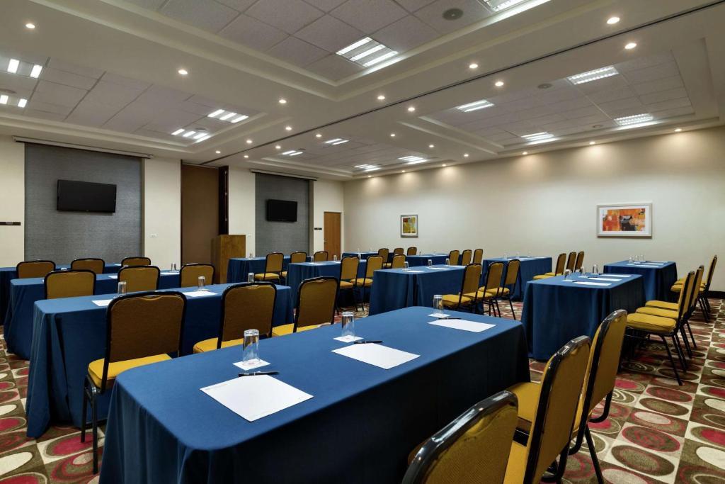 Hilton Garden Inn Queretaro Hilton Garden Inn Queretaro