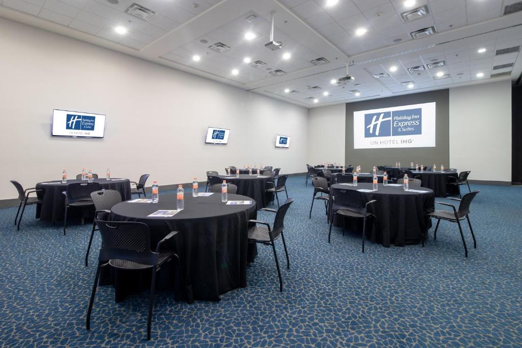 Holiday Inn Express Hotel & Suites Hermosillo, an IHG Hotel Holiday Inn Express Hotel & Suites Hermosillo, an IHG Hotel