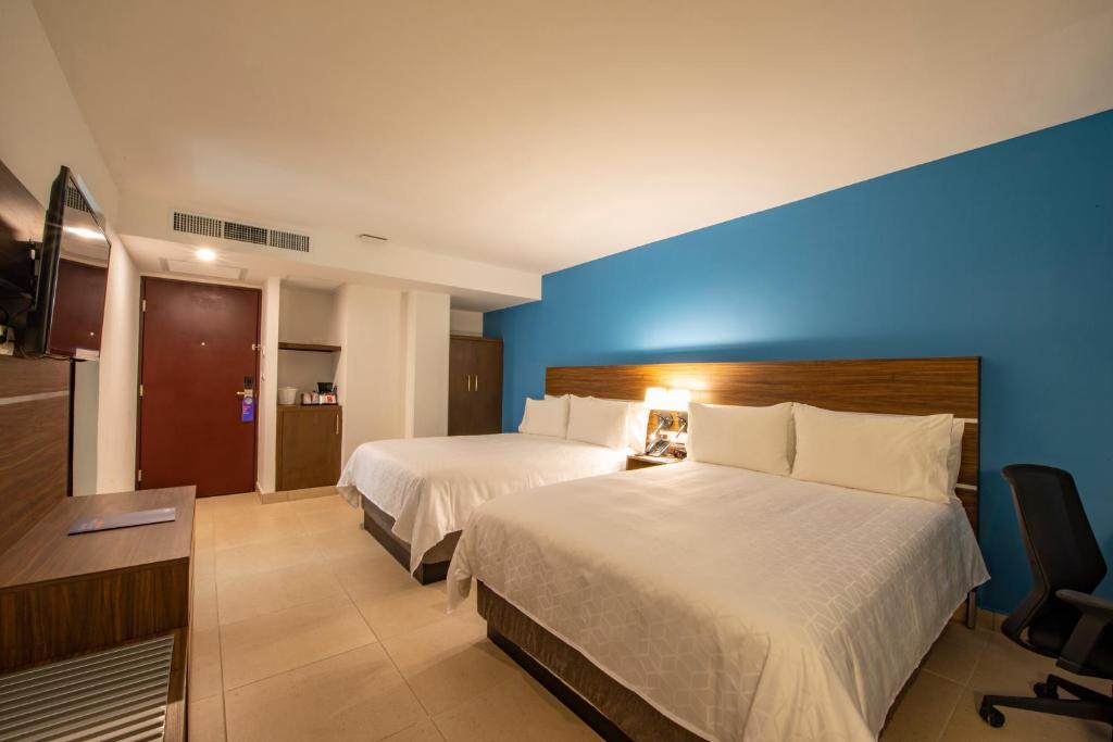 Holiday Inn Express Merida Centro, an IHG Hotel Holiday Inn Express Merida Centro, an IHG Hotel